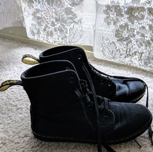 Dr. Martens Airwair Shoreditch Women's Size 6